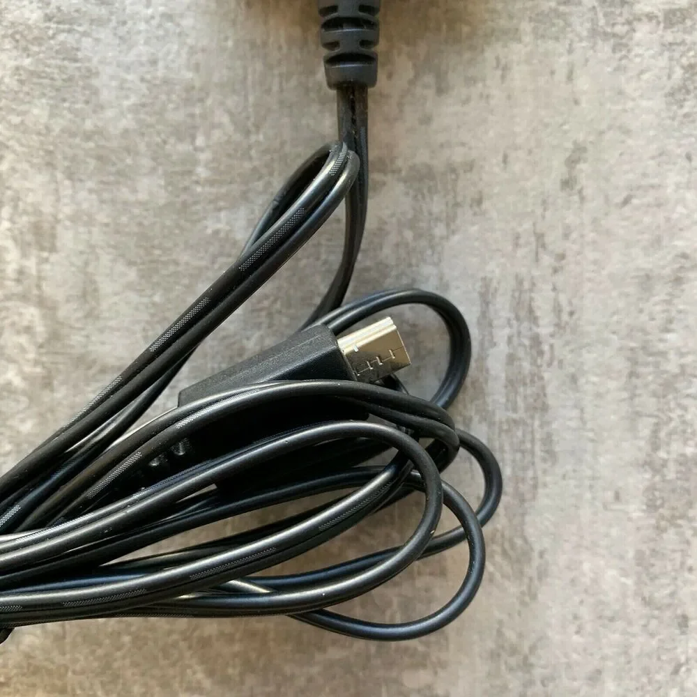 Motorola SPN5185B Cell Phone Wall Charger 5V 550mA Model DCH3-05US-0300 AC Power
